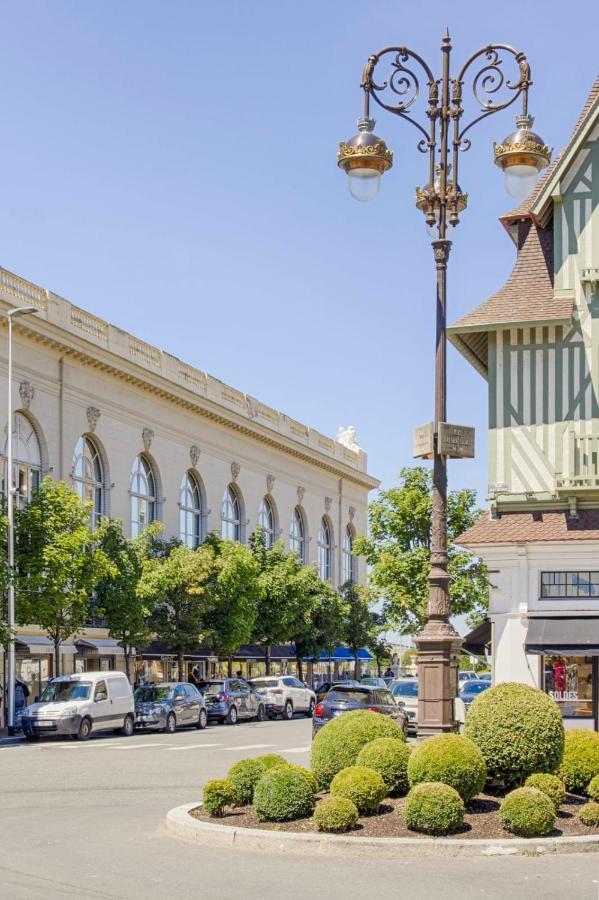 Castel Saint Clair - Trois Pieces - Deauville Centre Exterior photo